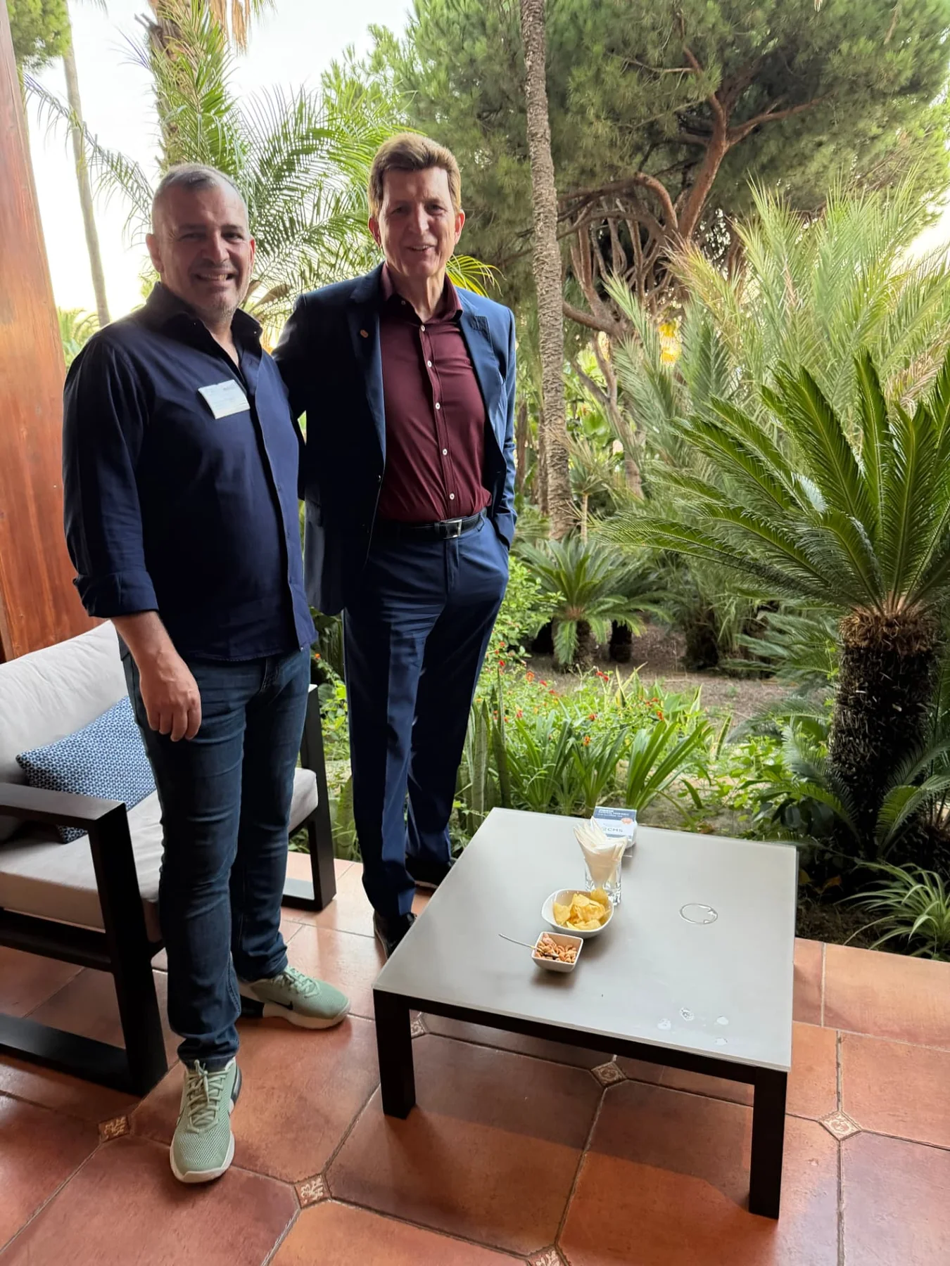 Infocredit Group CEO Theodoros Kringou meeting a fellow FEBIS delegate in Algarve.